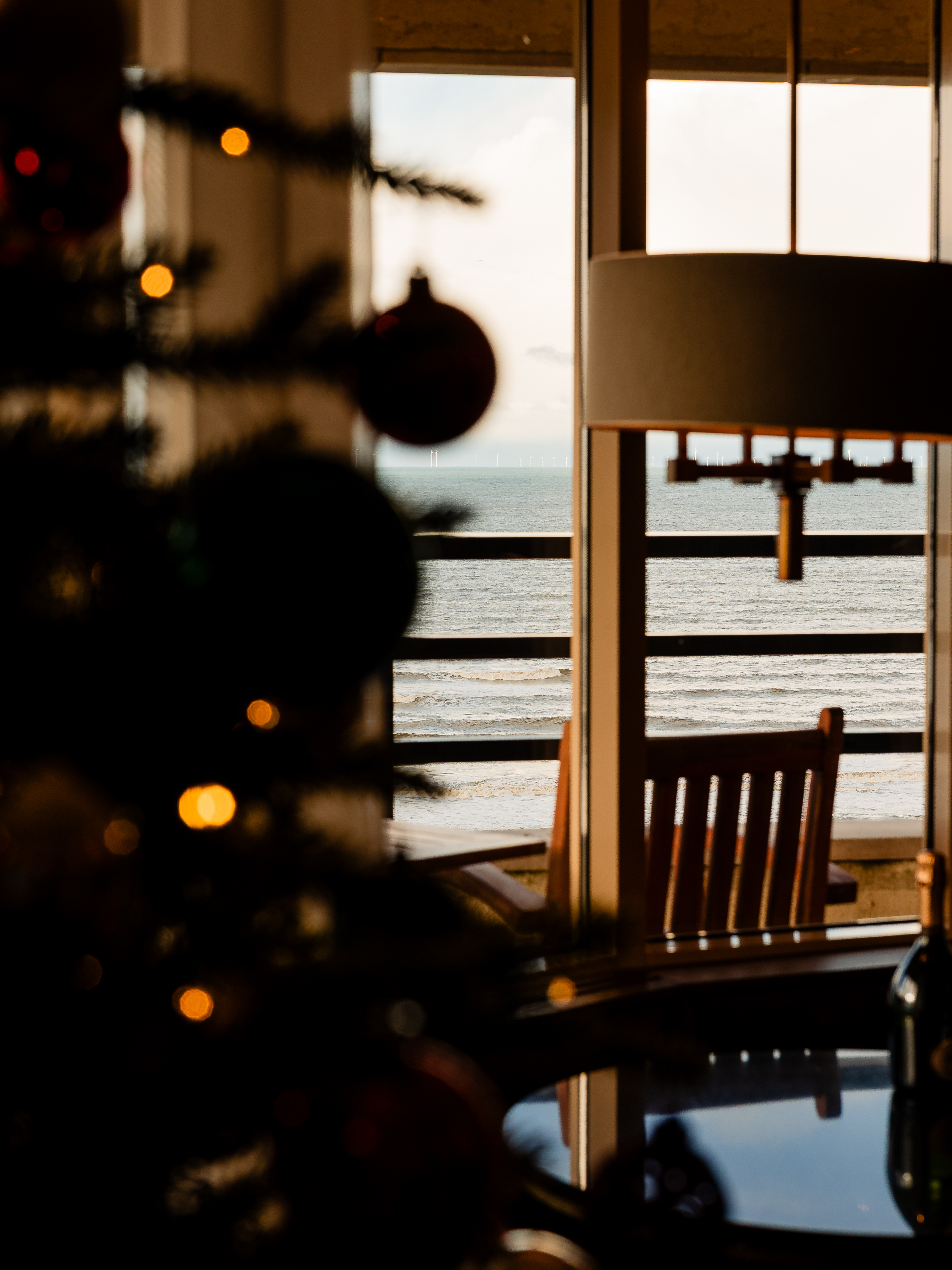 Binnen bij Breakers Beach House in kerstsfeer